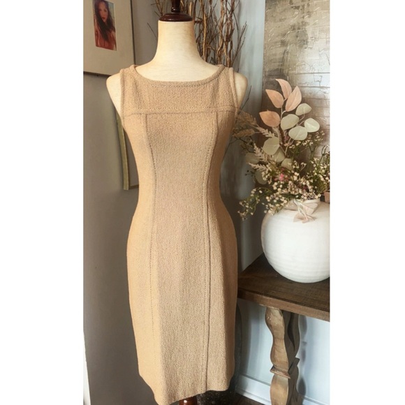 🚫SOLD🚫 St. John camel colored tweed knit aline dress size 2 - Picture 1 of 7